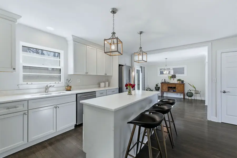 740 Prairie Avenue, Naperville, IL 60540 - #3