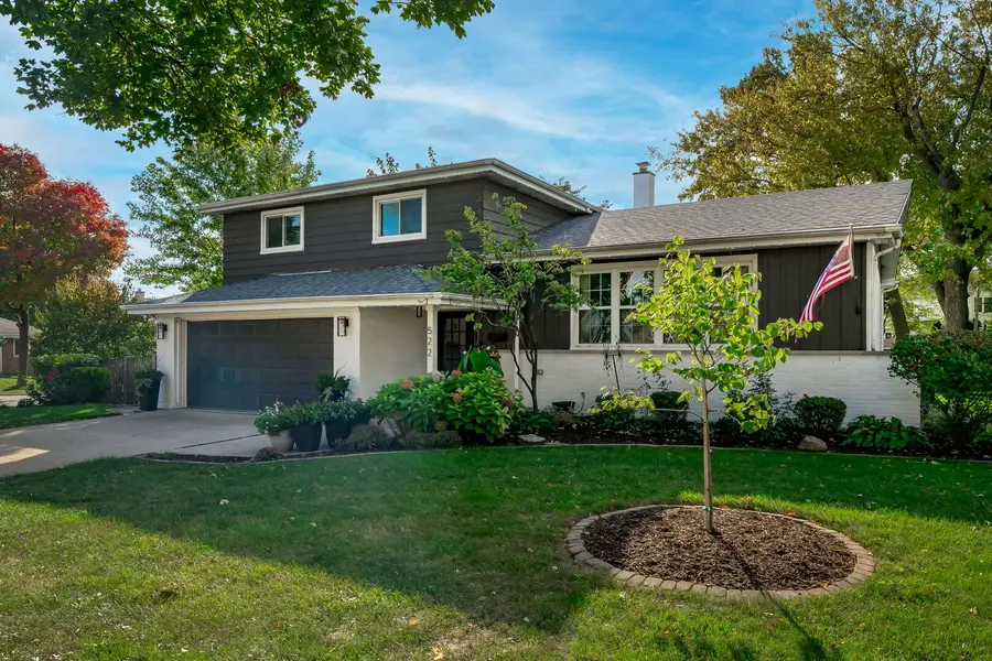 522 E Park Manor Court, Elmhurst, IL 60126 - #2