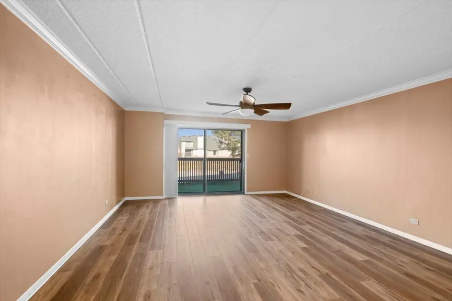 650 Whitney Court #211, Gurnee, IL 60031 - #3