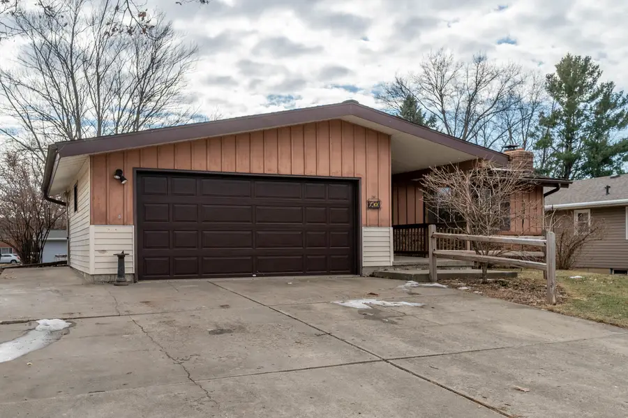 503 W Center Street, Mount Morris, IL 61054 - #2