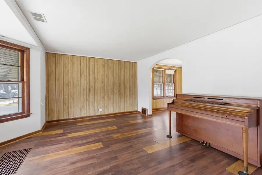 3546 S 56th Court, Cicero, IL 60804 - #2