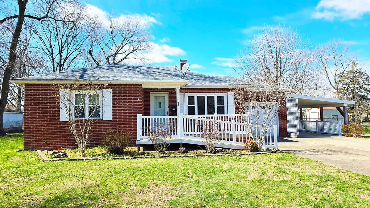 23 Park Lane, Centralia, IL 62801 - #1