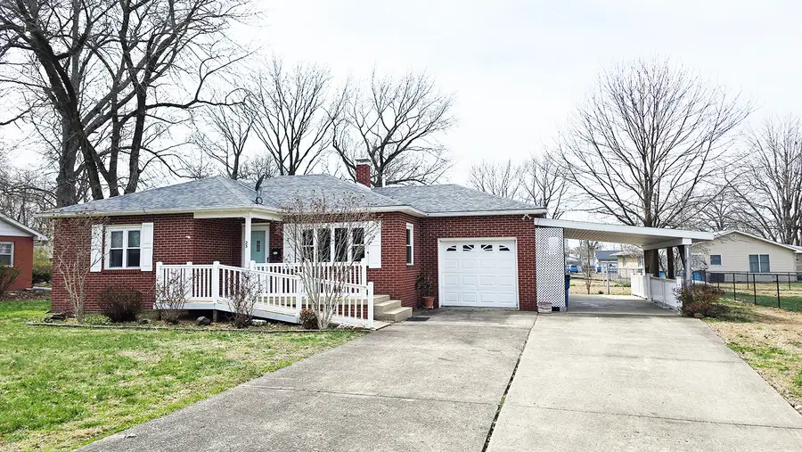 23 Park Lane, Centralia, IL 62801 - #3