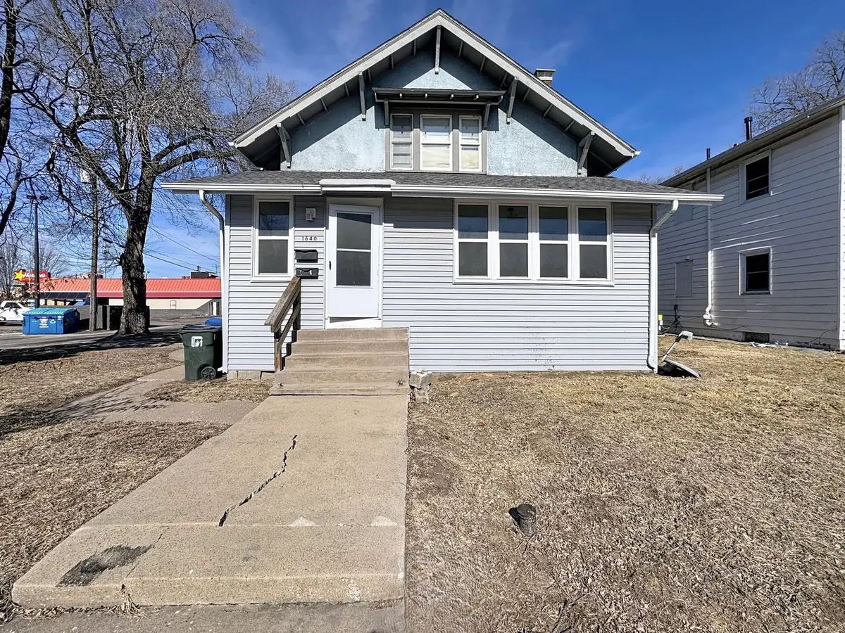 1640 W 17th Street, Davenport, IA 50804 - #1