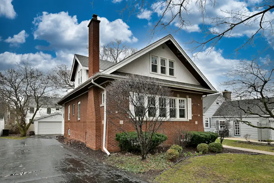 225 S Fairview Avenue, Elmhurst, IL 60126 - #3