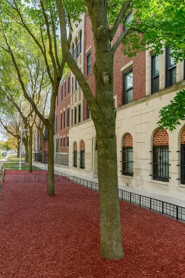 6324 S Kimbark Avenue #405, Chicago, IL 60637