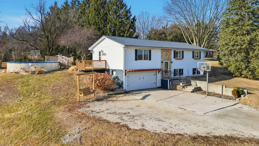 13831 Prairie Center Road, Morrison, IL 61270 - #2