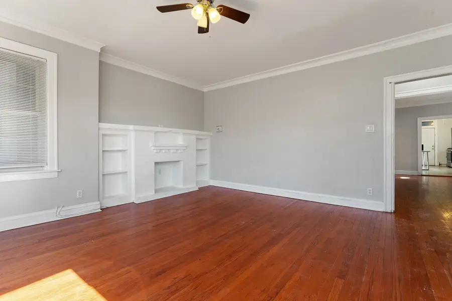 7819 S Cornell Avenue, Chicago, IL 60649 - #2