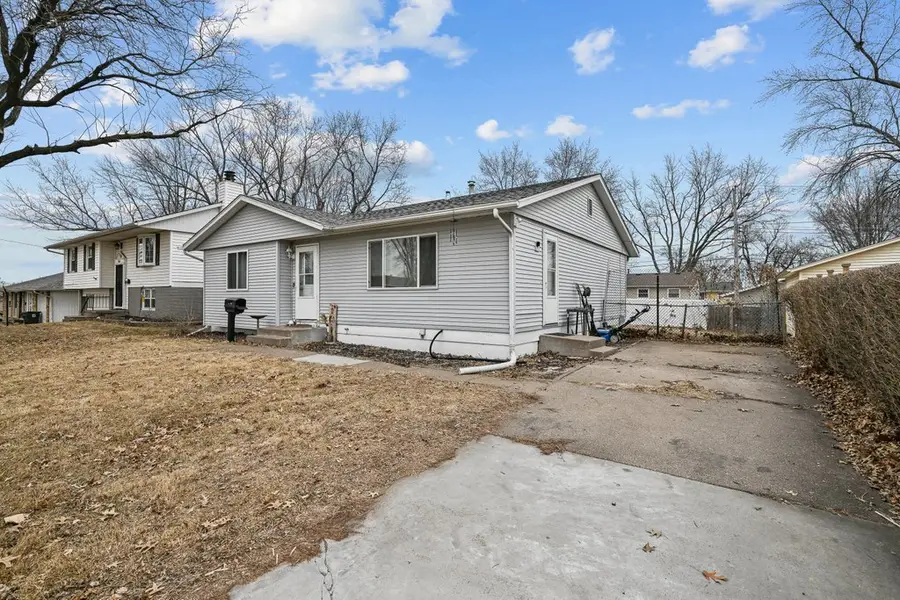 2635 N Elsie Avenue, Davenport, IA 52804 - #2