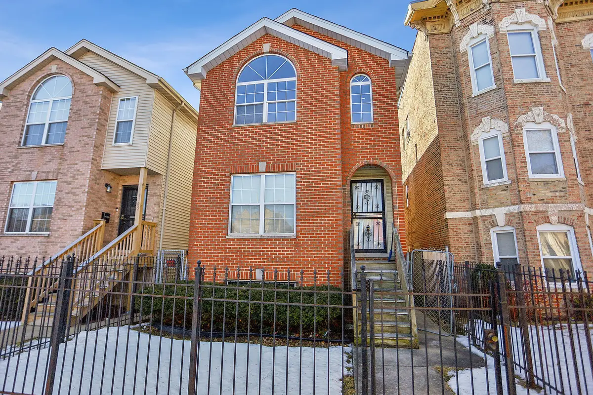 3127 W Fulton Street, Chicago, IL 60612 - #1