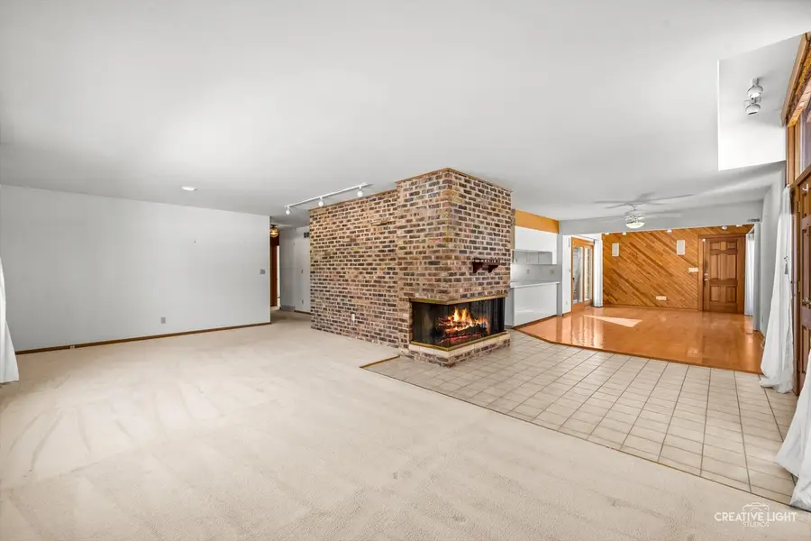 700 Mcclaran Avenue, Aurora, IL 60506 - #3