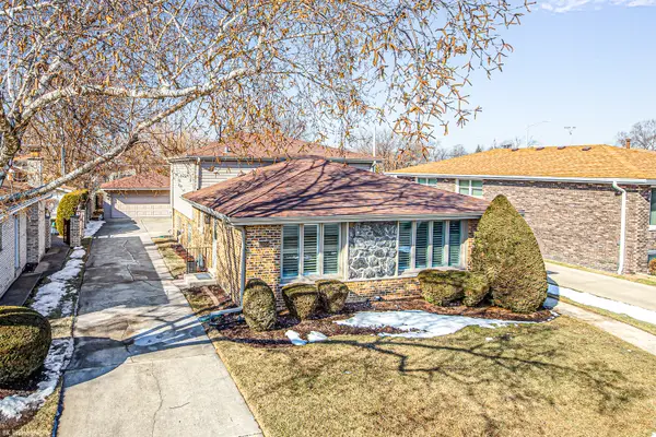 10304 Linus Lane, Oak Lawn, IL 60453