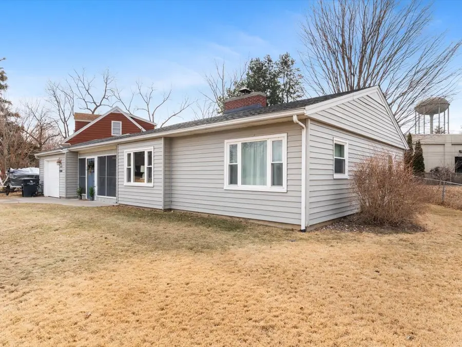 2414 28th Avenue, Rock Island, IL 61201 - #2