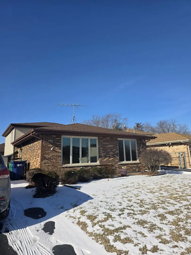 7544 Mason Avenue, Burbank, IL 60459 - #1