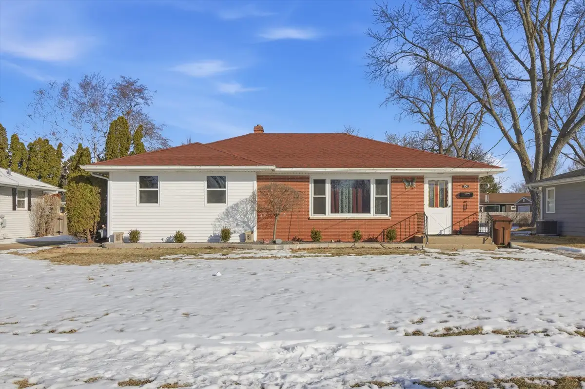 534 Desmond Drive, Woodstock, IL 60098 - #1