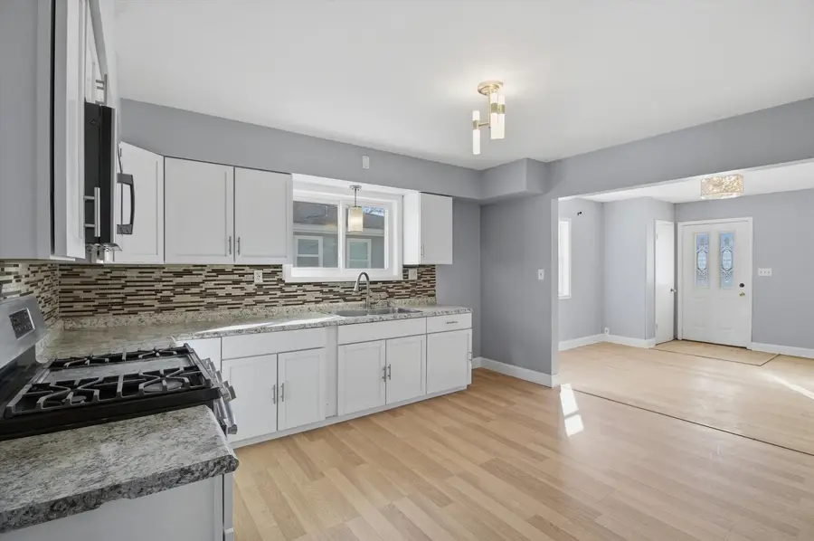 534 Desmond Drive, Woodstock, IL 60098 - #3