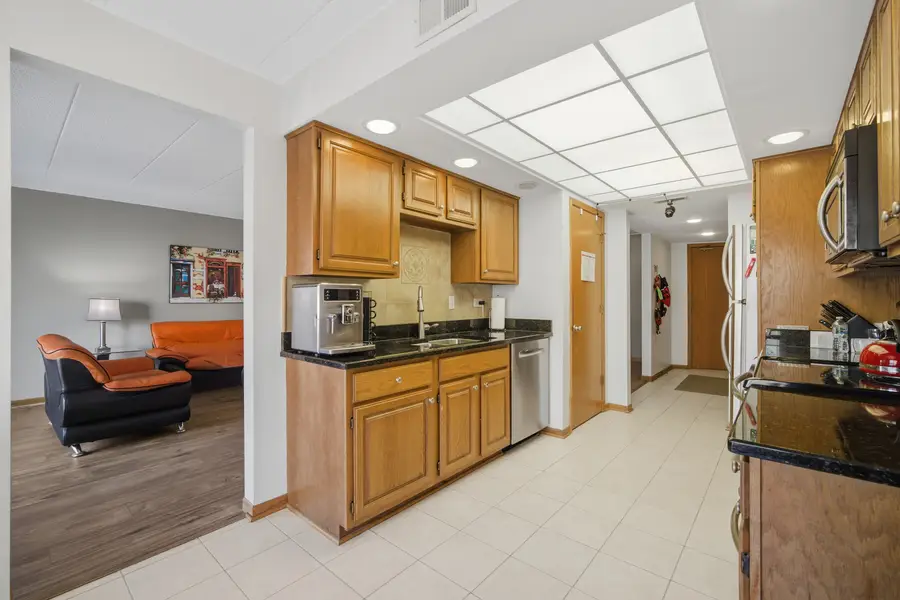 1380 Oakwood Avenue #306, Des Plaines, IL 60016 - #3