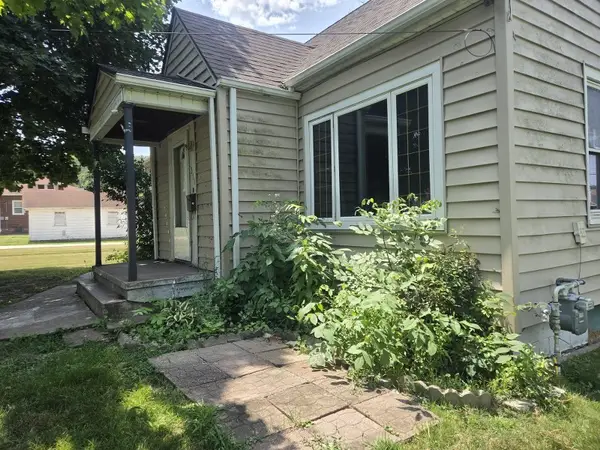 311 54th Street, Moline, IL 61265