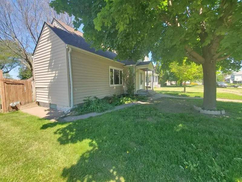 311 54th Street, Moline, IL 61265 - #2