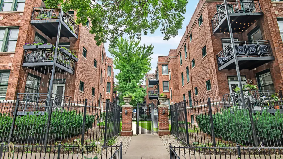 1138 W Pratt Boulevard #3S, Chicago, IL 60626 - #2