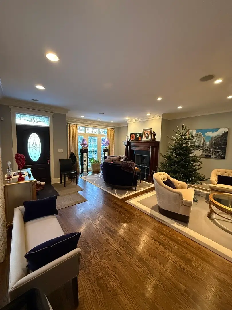 3720 N Marshfield Avenue, Chicago, IL 60613 - #2