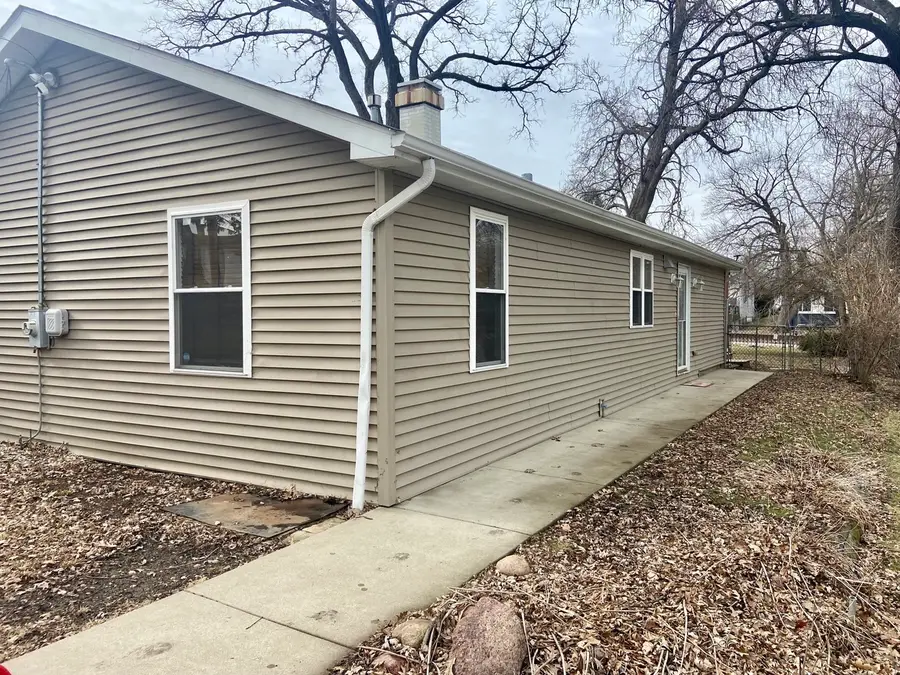 39450 N Circle Avenue, Antioch, IL 60002 - #3