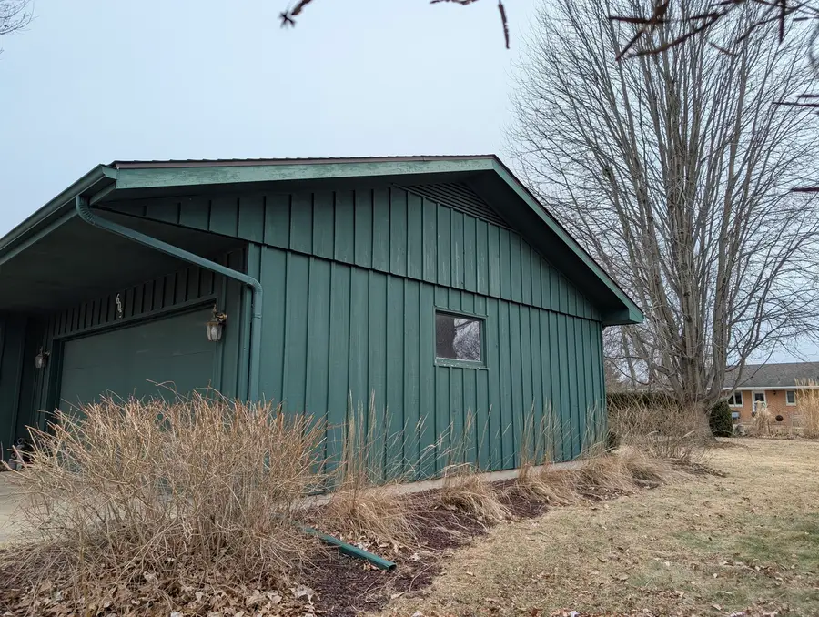 605 E Webster Street, Polo, IL 61064 - #2