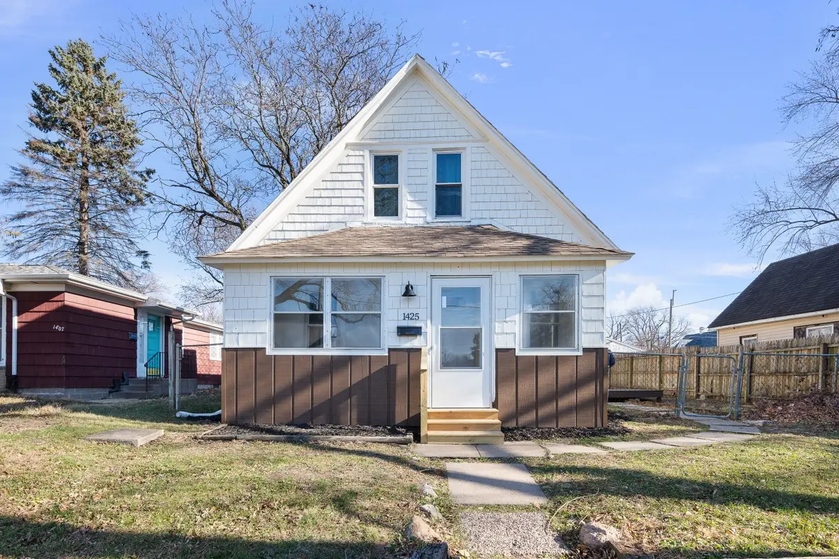 1425 24 1/2 Street, Rock Island, IL 61201 - #1