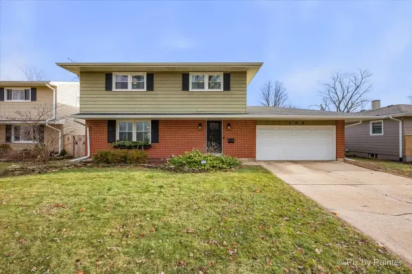 152 Walnut Drive, St. Charles, IL 60174