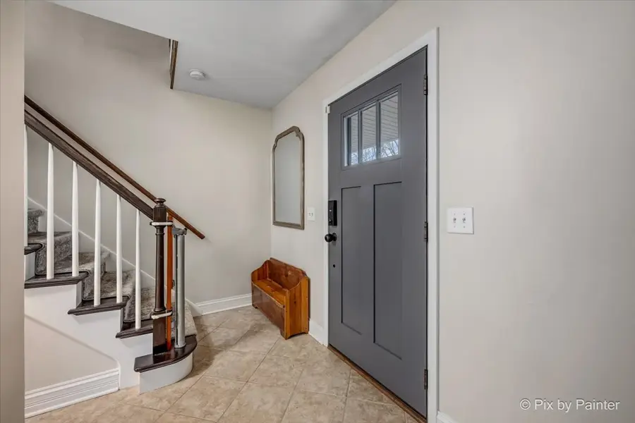 152 Walnut Drive, Saint Charles, IL 60174 - #3