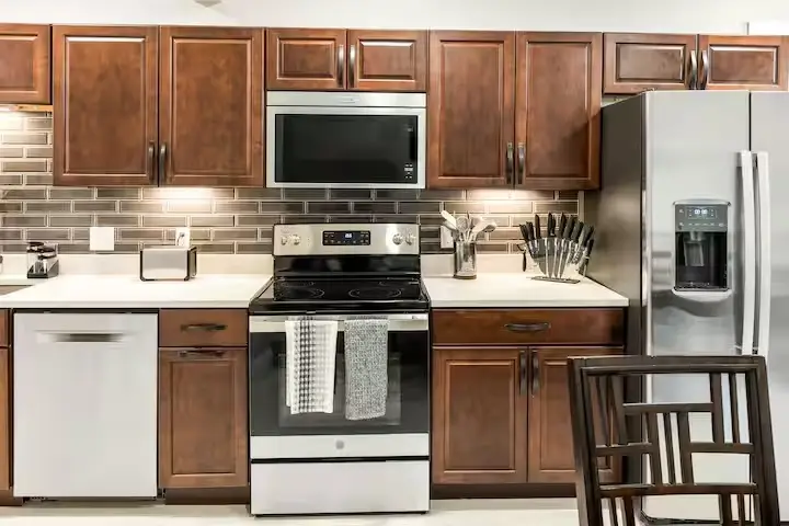 802 E Grove Street, Bloomington, IL 61701 - #2