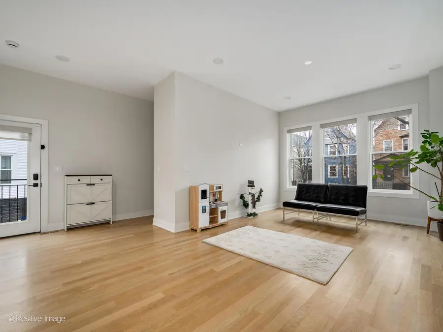 2030 N Spaulding Avenue #1, Chicago, IL 60647 - #2