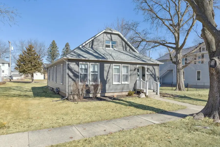 308 8th Street, Dewitt, IA 52472 - #2
