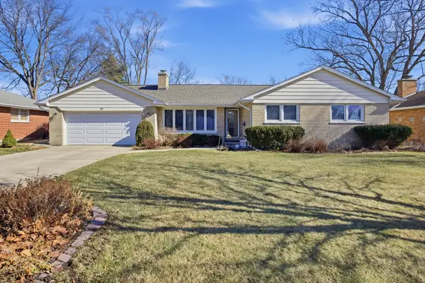 27 S Kaspar Avenue, Arlington Heights, IL 60005