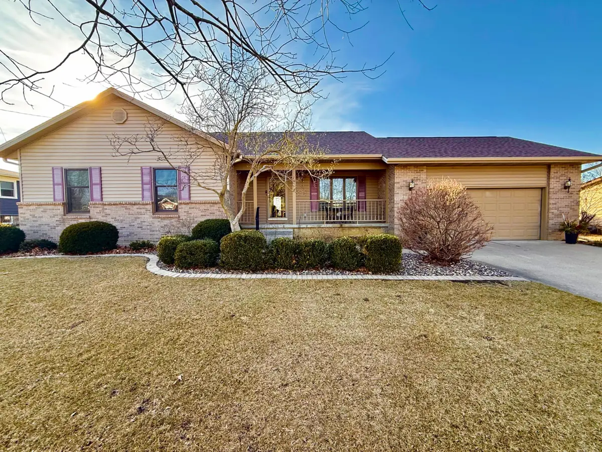 8408 49th Street, Coal Valley, IL 61240 - #1