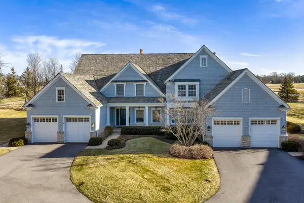 563 Greenway Drive, Lake Forest, IL 60045