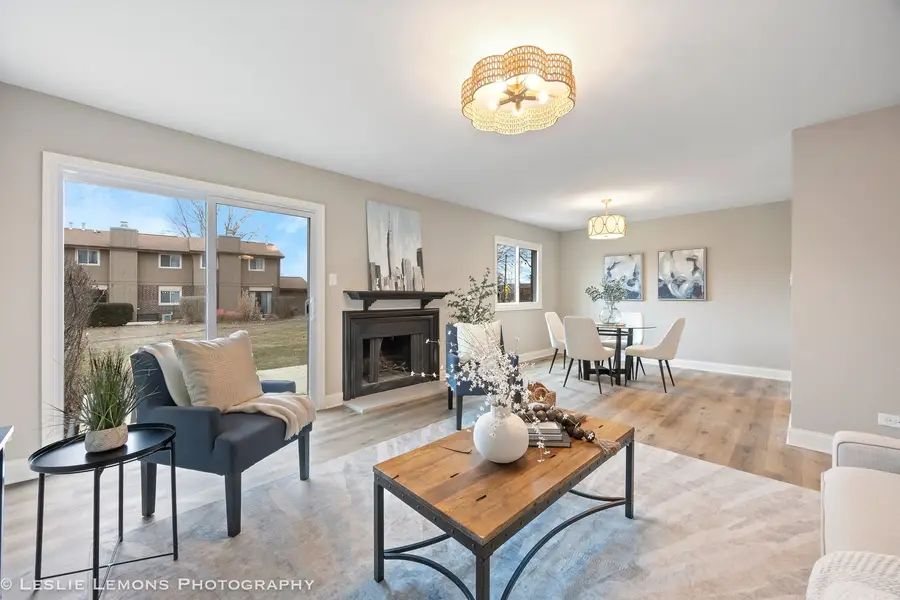 1026 Briarcliffe Boulevard, Wheaton, IL 60189 - #2