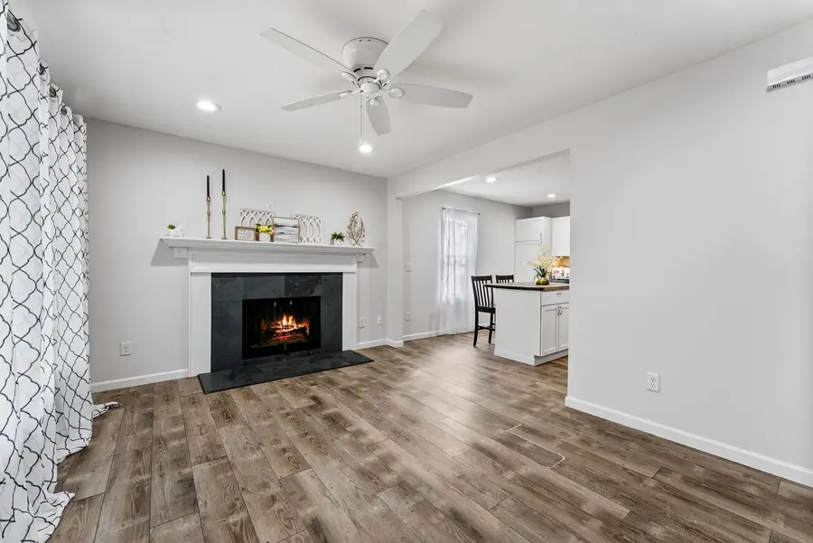 216 5th Street E, Milan, IL 61264 - #3