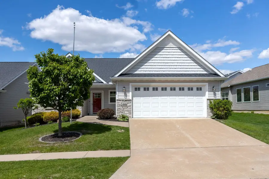 2446 Pheasant Creek Circle, Davenport, IA 52807 - #2