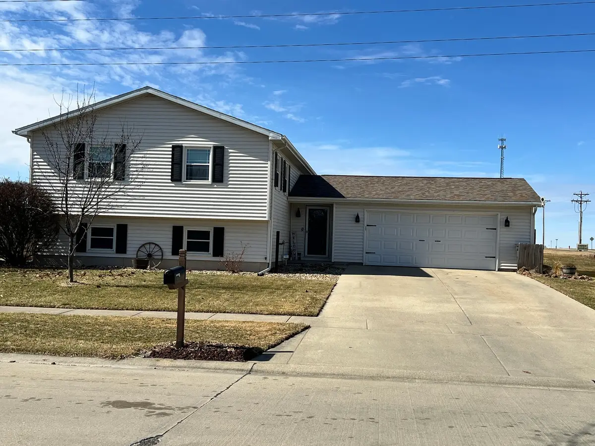 73 Kirkwood Drive, Clinton, IL 61727 - #1