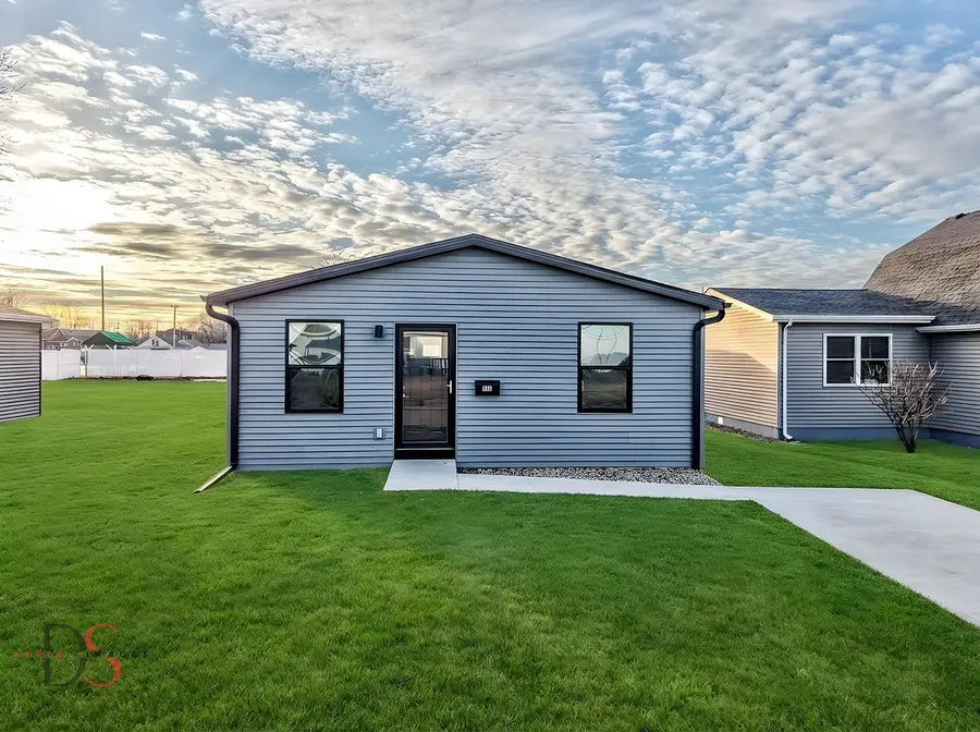 309 19th Avenue, Ottawa, IL 61350 - #3