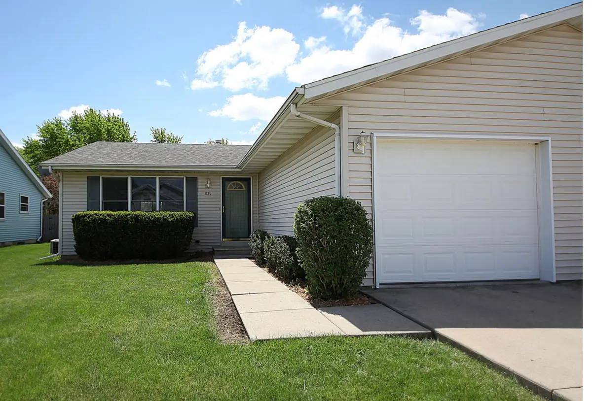 823 Heather Lane, Ottawa, IL 61350 - #1