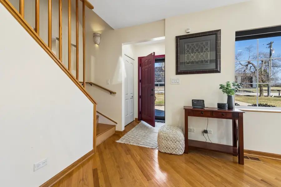 23 W Algonquin Road, Des Plaines, IL 60016 - #2