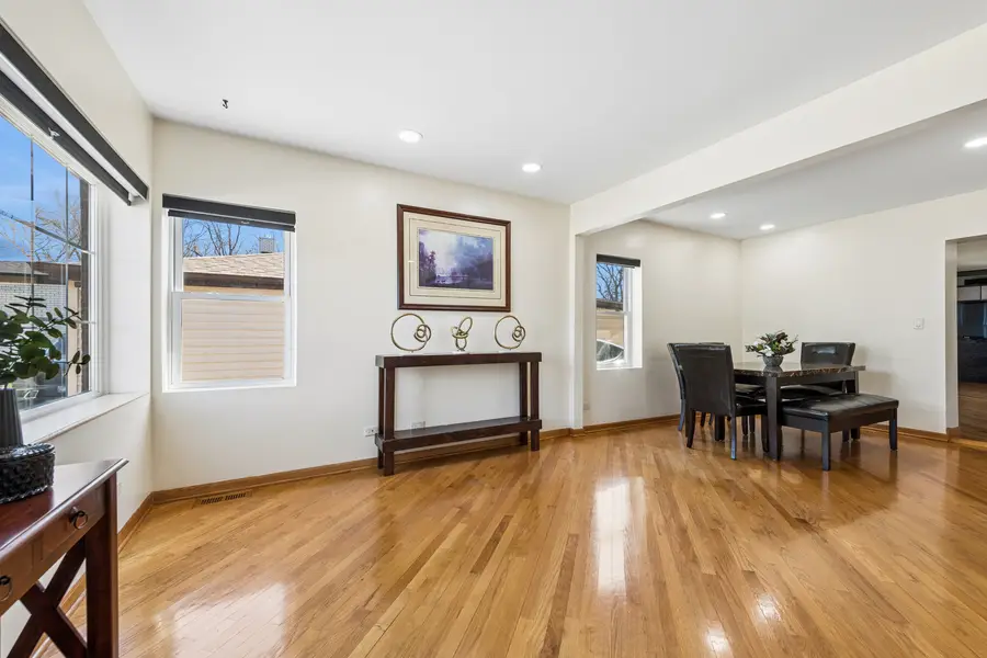 23 W Algonquin Road, Des Plaines, IL 60016 - #3