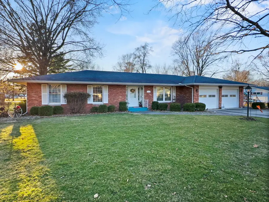 447 S Ralph Street, Watseka, IL 60970 - #2