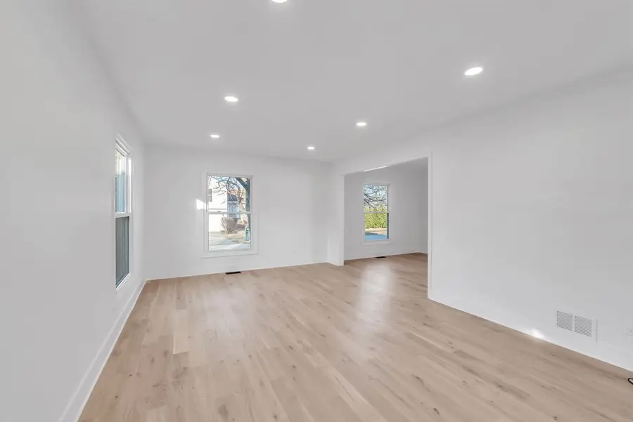 Address Withheld By Seller, Buffalo Grove, IL 60089 - #3