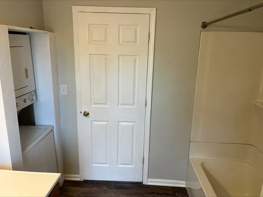 702 E Joliet Street, Ottawa, IL 61350 - #2