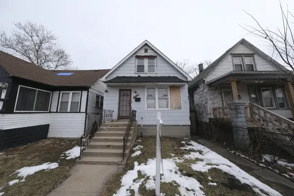 10205 S Perry Avenue, Chicago, IL 60628