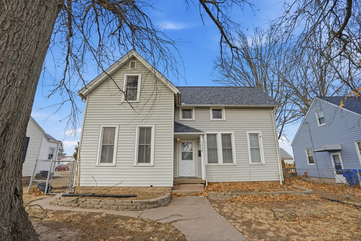 1508 W Lombard Street, Davenport, IA 52804 - #1