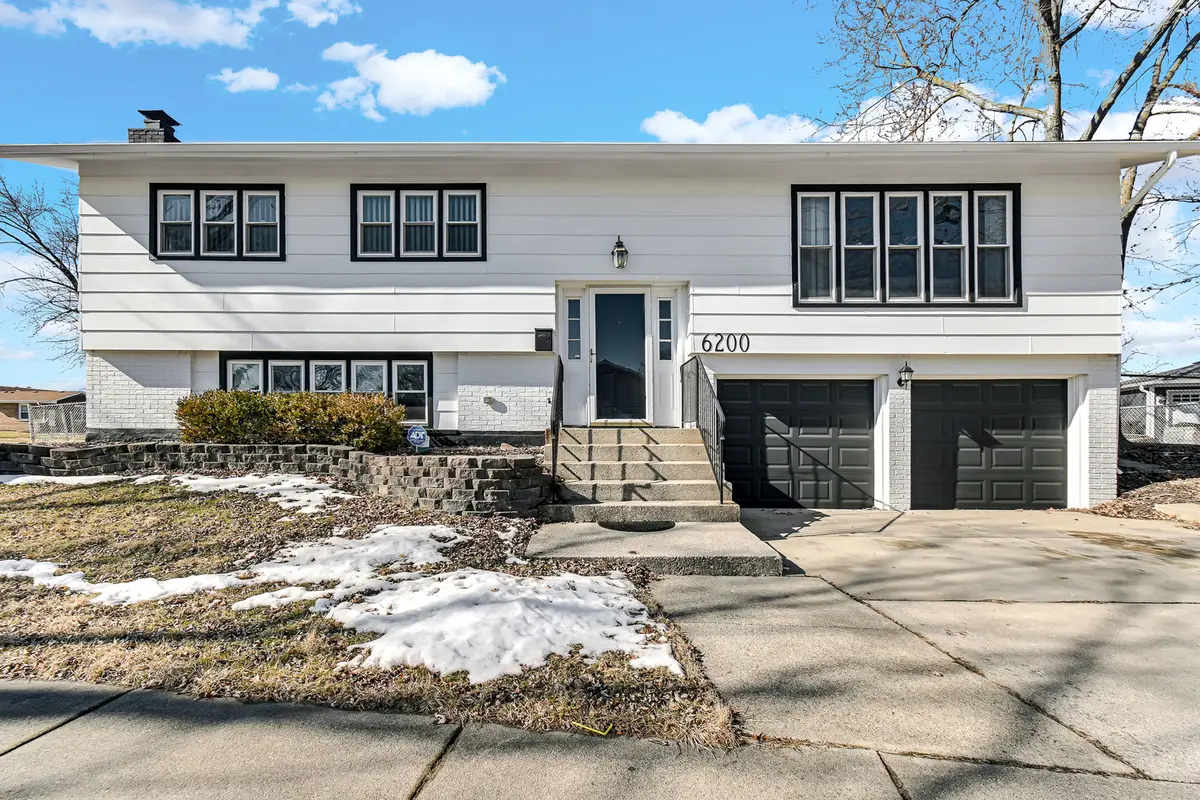 6200 Rob Roy Drive, Oak Forest, IL 60452 - #1